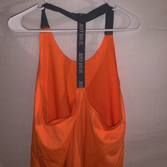 Nike tanktop - Picture 2 of 3